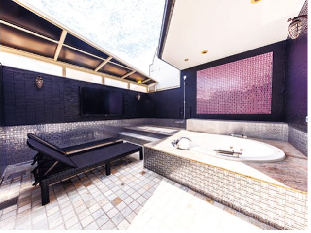 ＜VIPランク408号室＞リニューアル✨涼し気な開放感あふれる和風露天風呂。【特別】和風露天風呂（メ...