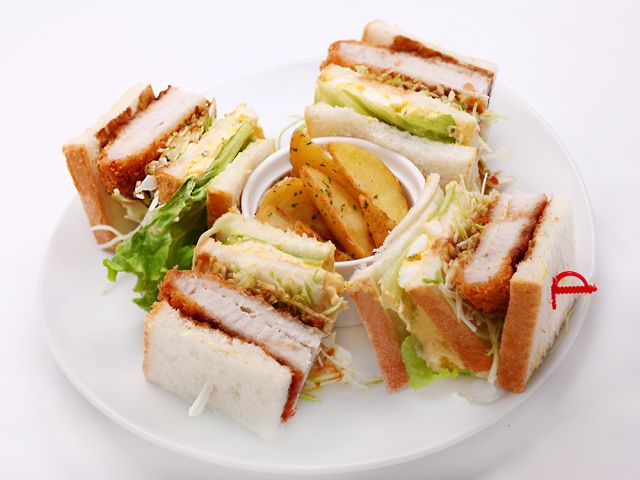 ランチメニューカツ玉サンド