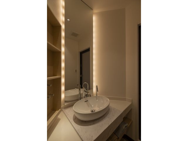 207パウダールーム