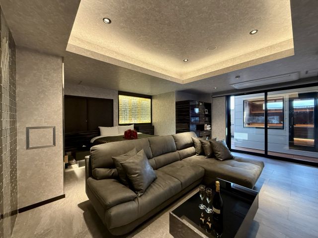 【601】TENKUSPASUITE