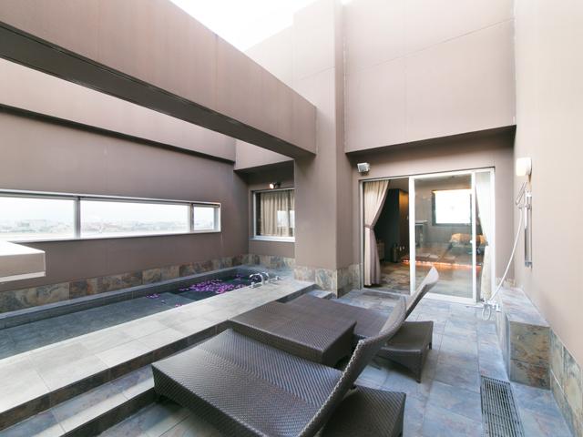 HOTEL LOTUS 豊中店
