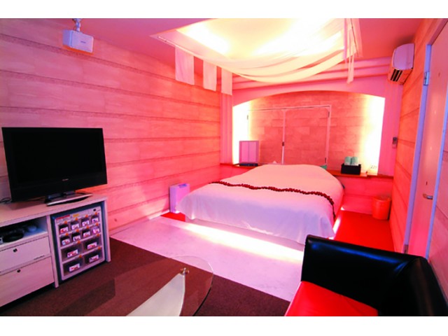 HOTEL cache-cache