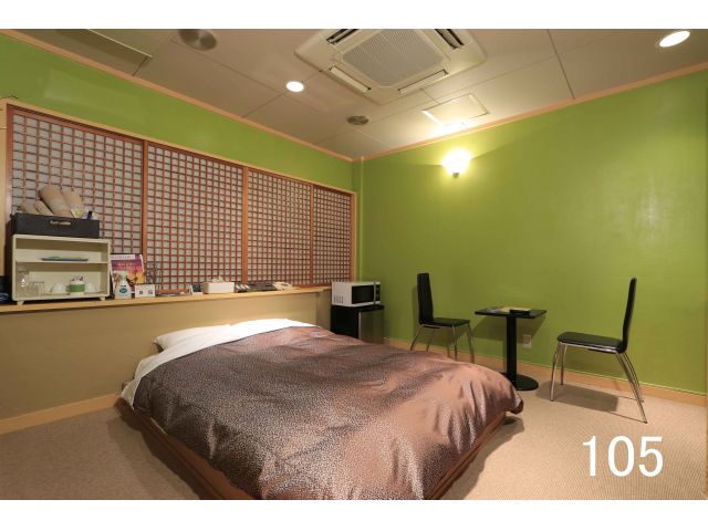 202/105 105号室
