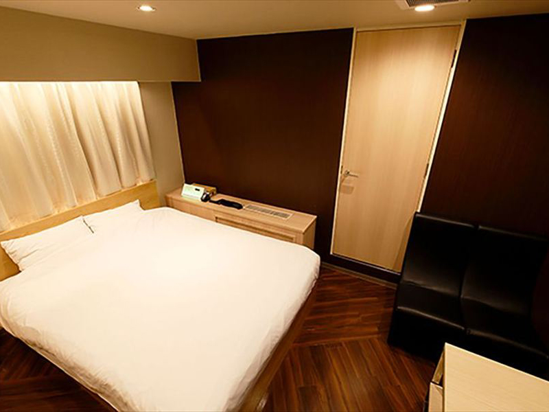 403｜Economy Room