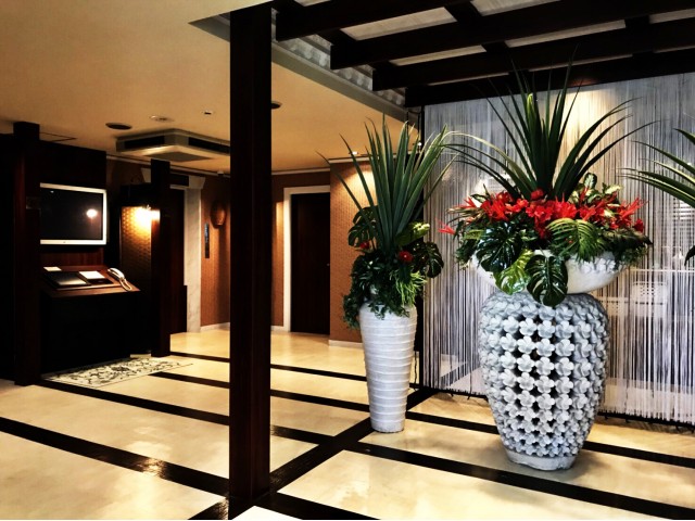 FLOWER HOTEL (フラワー ホテル)