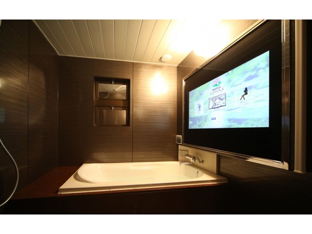 901 65インチ浴室TVを設置した贅沢なバスルーム
