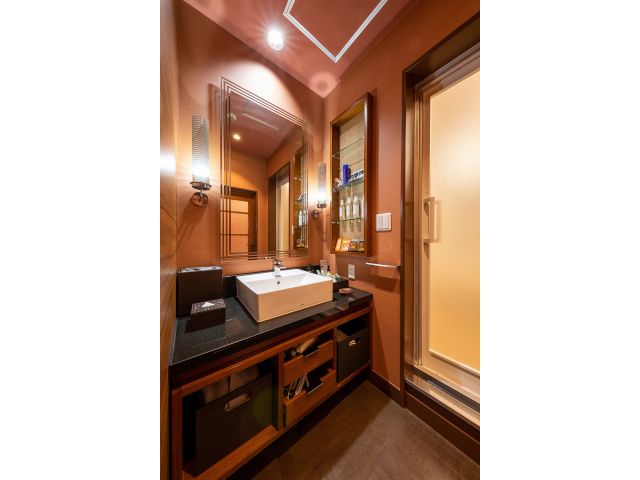 211　エコノミー 