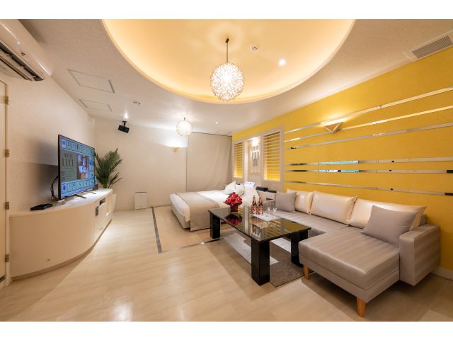 305　ラグジュアリー