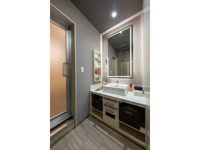 402　ラグジュアリー 