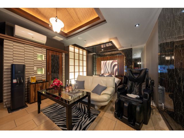 405　ラグジュアリー