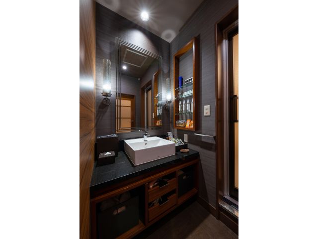 511　ラグジュアリー 