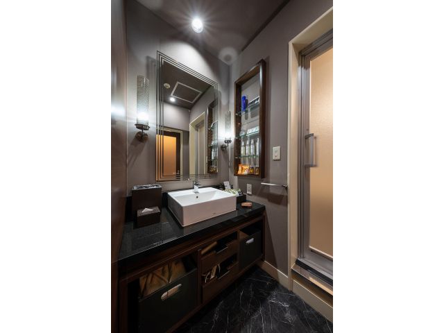 513　ラグジュアリー 