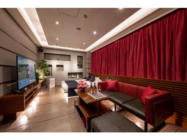 611　ラグジュアリー