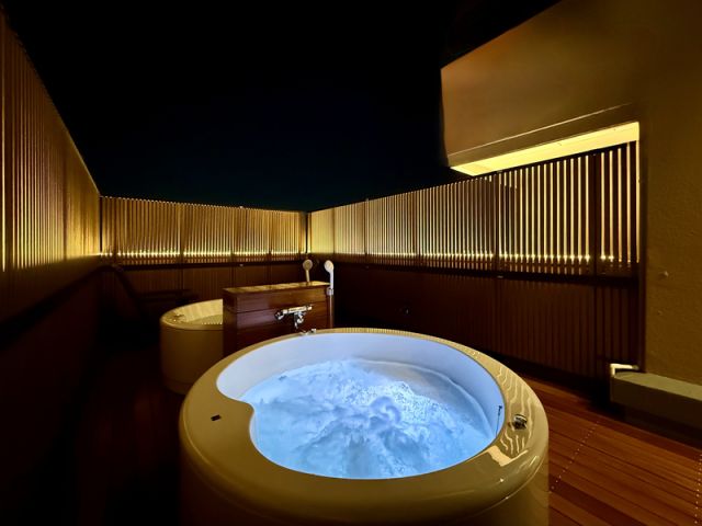 本格サウナ／露天風呂 