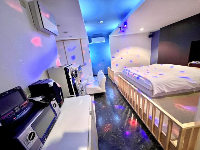 【EX館】 8号室（カラオケ・プロジェクター）