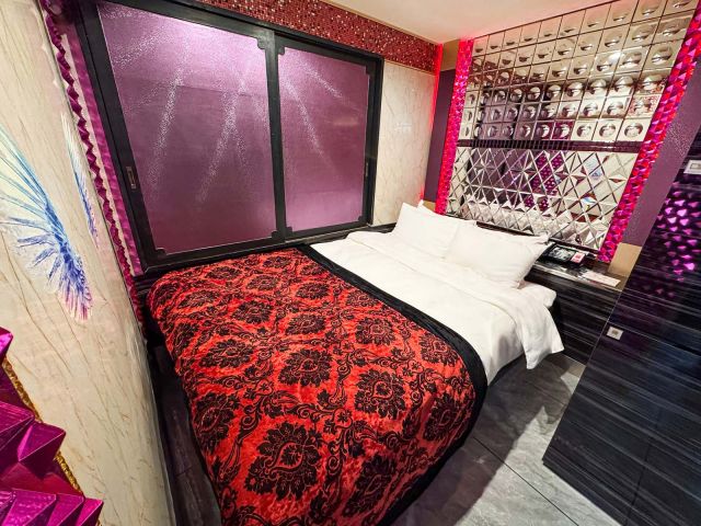 102 モデレートルーム