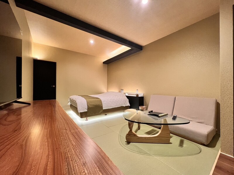 GARDEN_Room3
