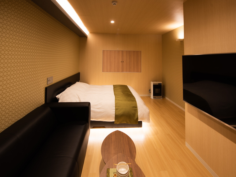 ECONOMY_Room24