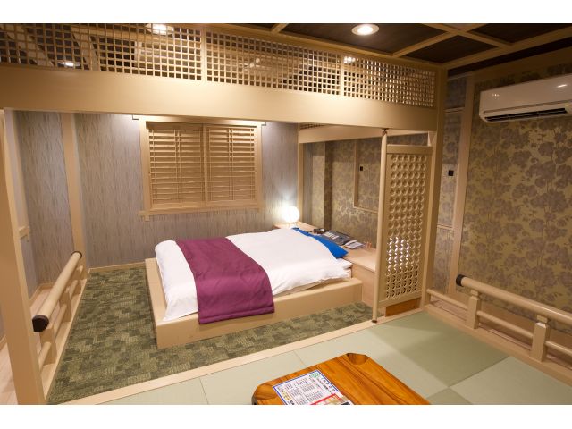 305/206 206号室