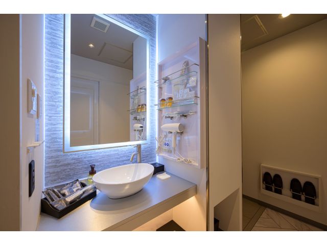 101　スモールステイルーム 