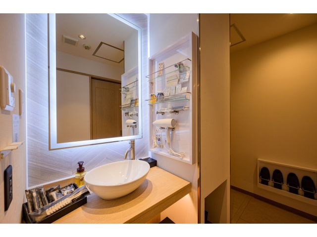 201　スモールステイルーム 