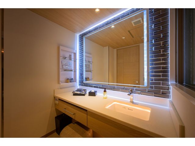 202　デラックス 