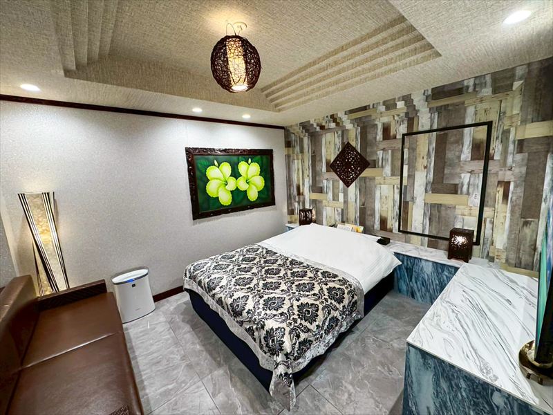 302【Moderate Room】