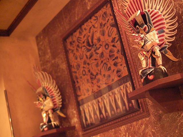 バリ501 2人を守る聖なる鳥ガルーダの飾り物