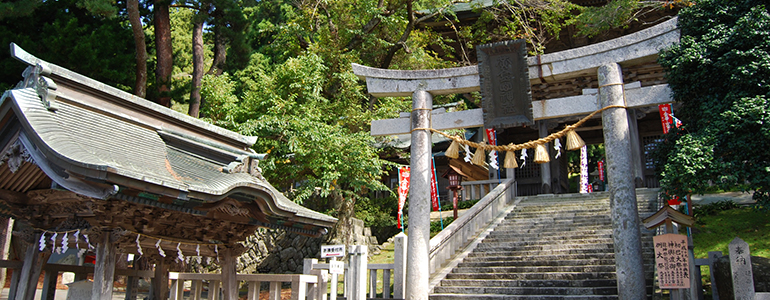 金華山黄金山神社