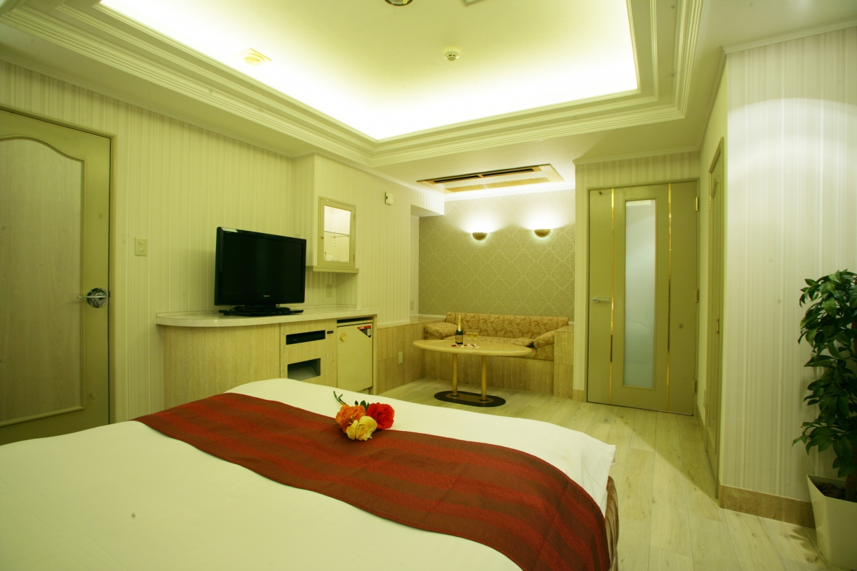 【カップルズ予約限定】最大20時間滞在可のロングステイプラン（年始）