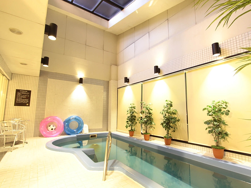 【温水プールルームお任せ】★ 最上階スイートルーム/15:00in~翌12:00out ★ 801・803号お部屋お任せ