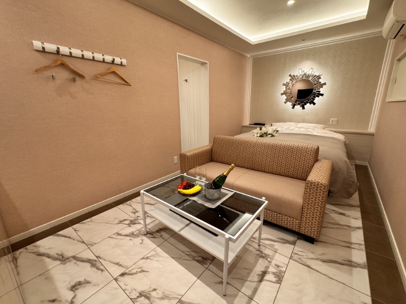 【STANDARD ROOM確約】15:00in～翌12:00out＜素泊まり＞