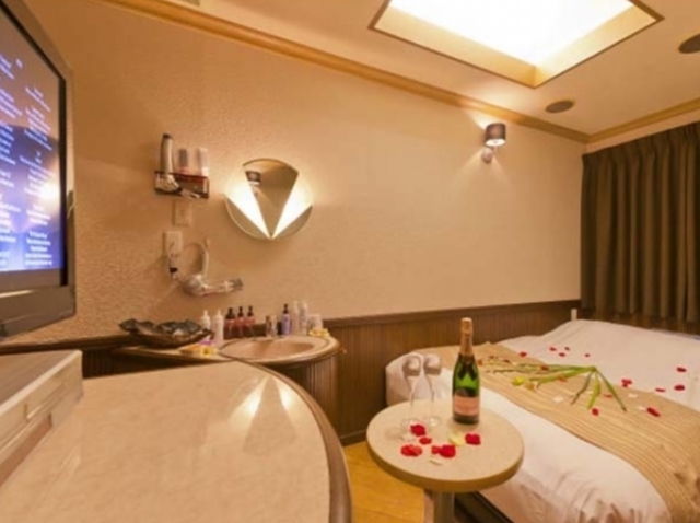 【カップルズ限定】「祝日」21時チェックイン可スタンダード宿泊プラン！！