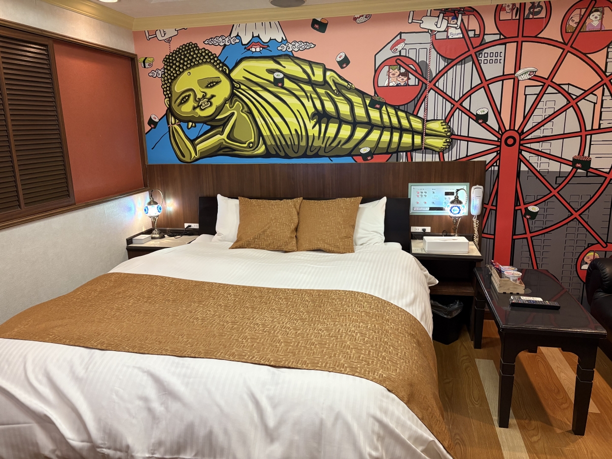 【平日部屋指定なしプラン】日～木　　選べる朝食or夜食orスイーツ♪ (19時IN/翌12時OUT)