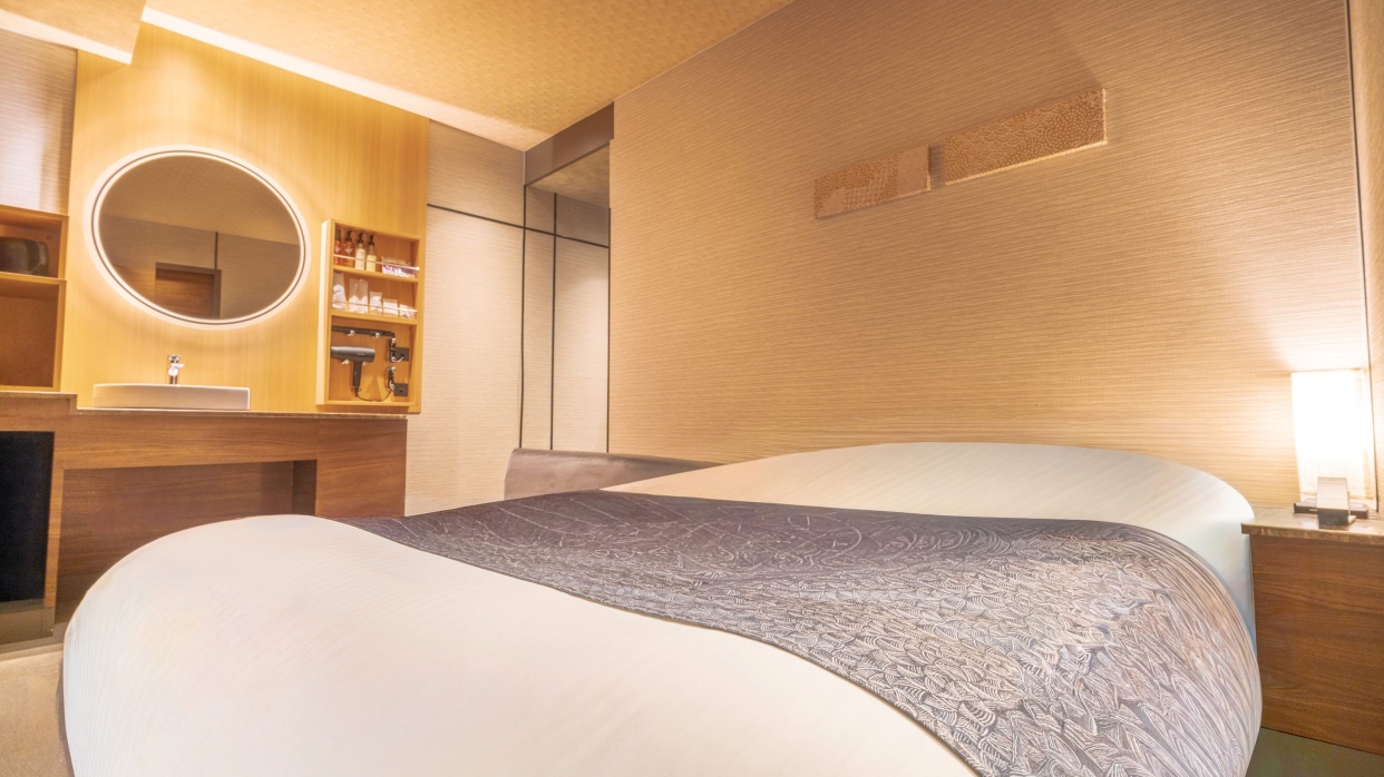 【カルタ鶯谷】ﾁｪｯｸｲﾝ18時～ﾁｪｯｸｱｳﾄ翌11時　客室タイプ「デラックス」