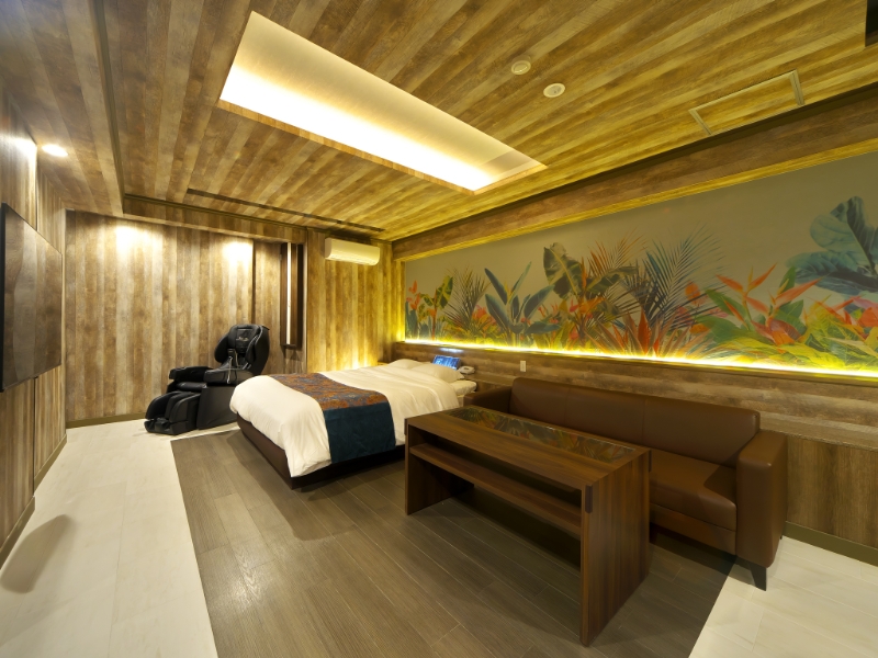 LUXURY ROOM確約（喫煙）【リニューアルルーム多数】17:00in～翌11:00out＜素泊まり＞